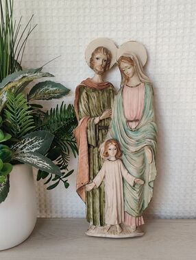 Vintage Holy Family Resin Wall Plaque